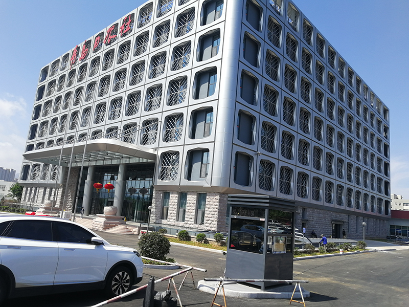 青島日報(bào)社-崗?fù)ぐ咐? title=